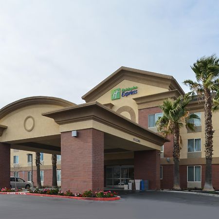 Holiday Inn Express Woodland By Ihg Exterior photo