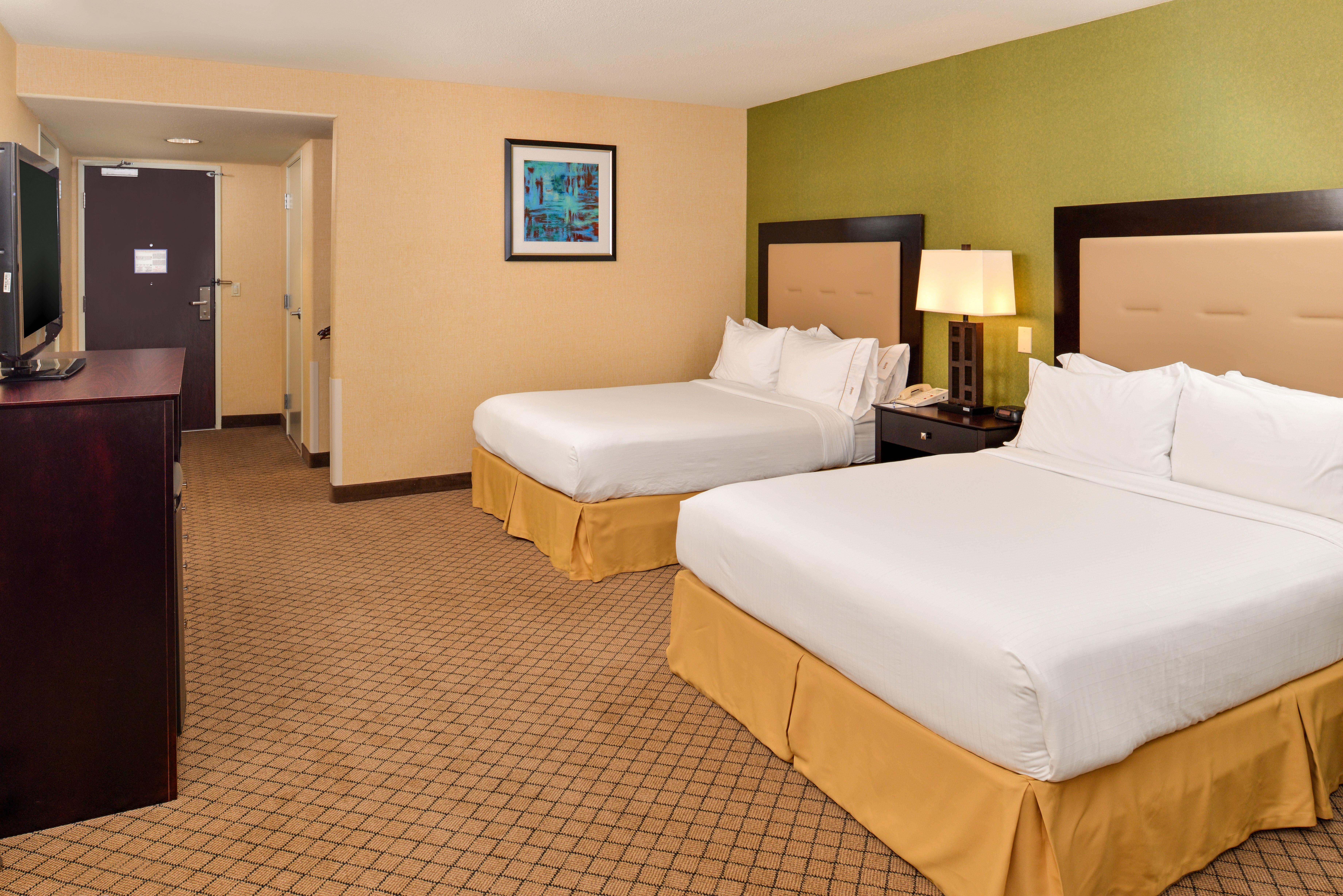 Holiday Inn Express Woodland By Ihg Exterior photo