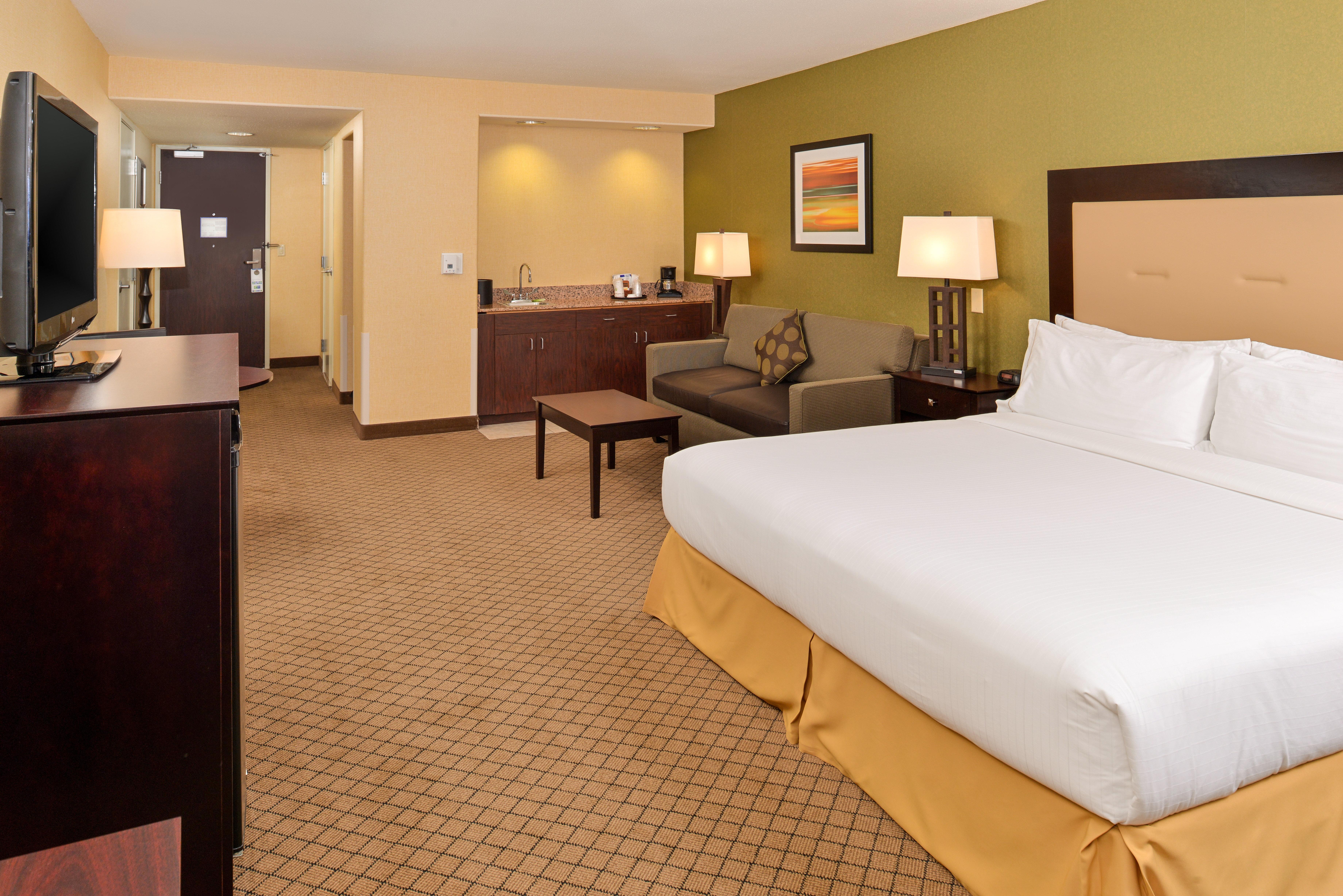 Holiday Inn Express Woodland By Ihg Exterior photo