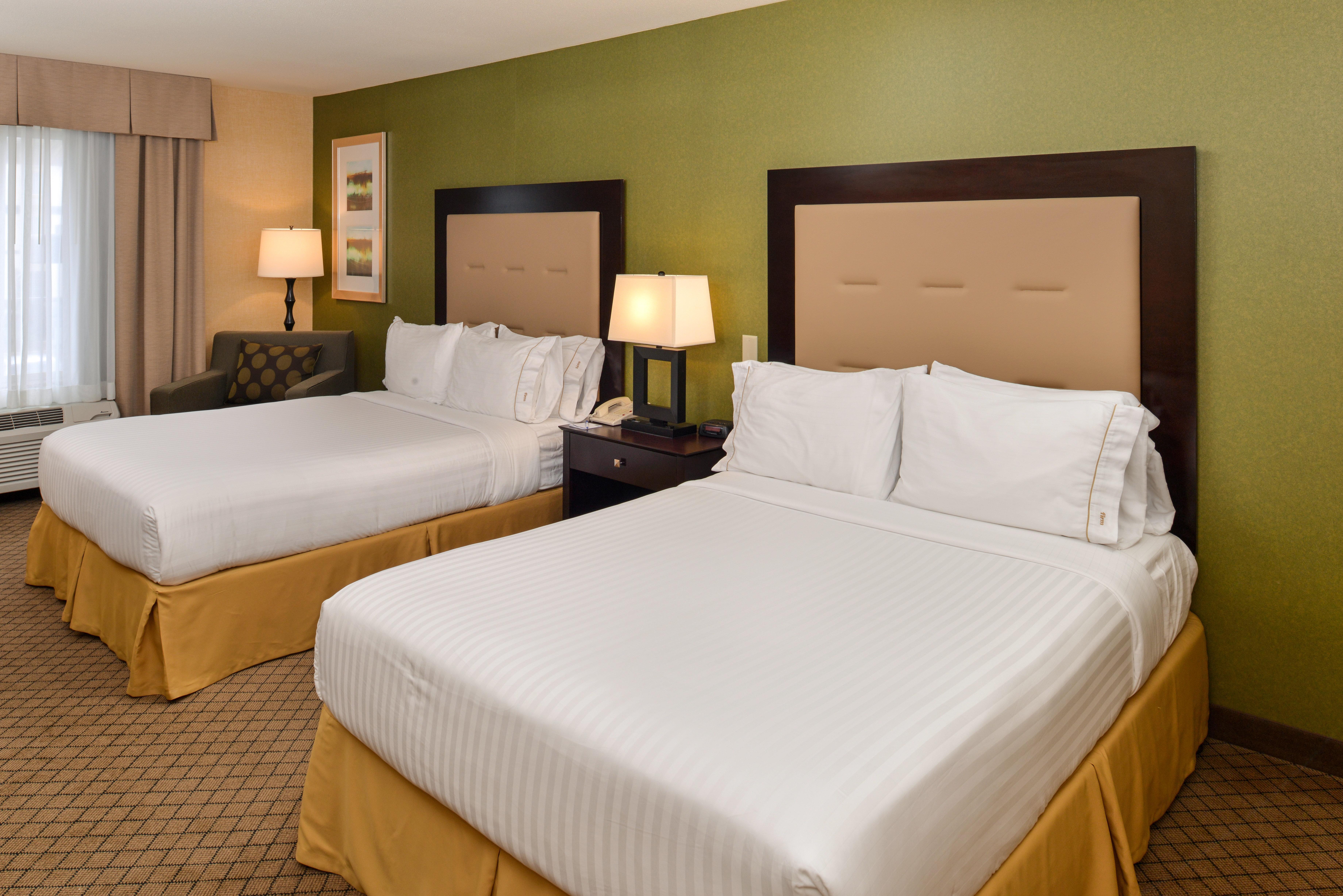 Holiday Inn Express Woodland By Ihg Exterior photo