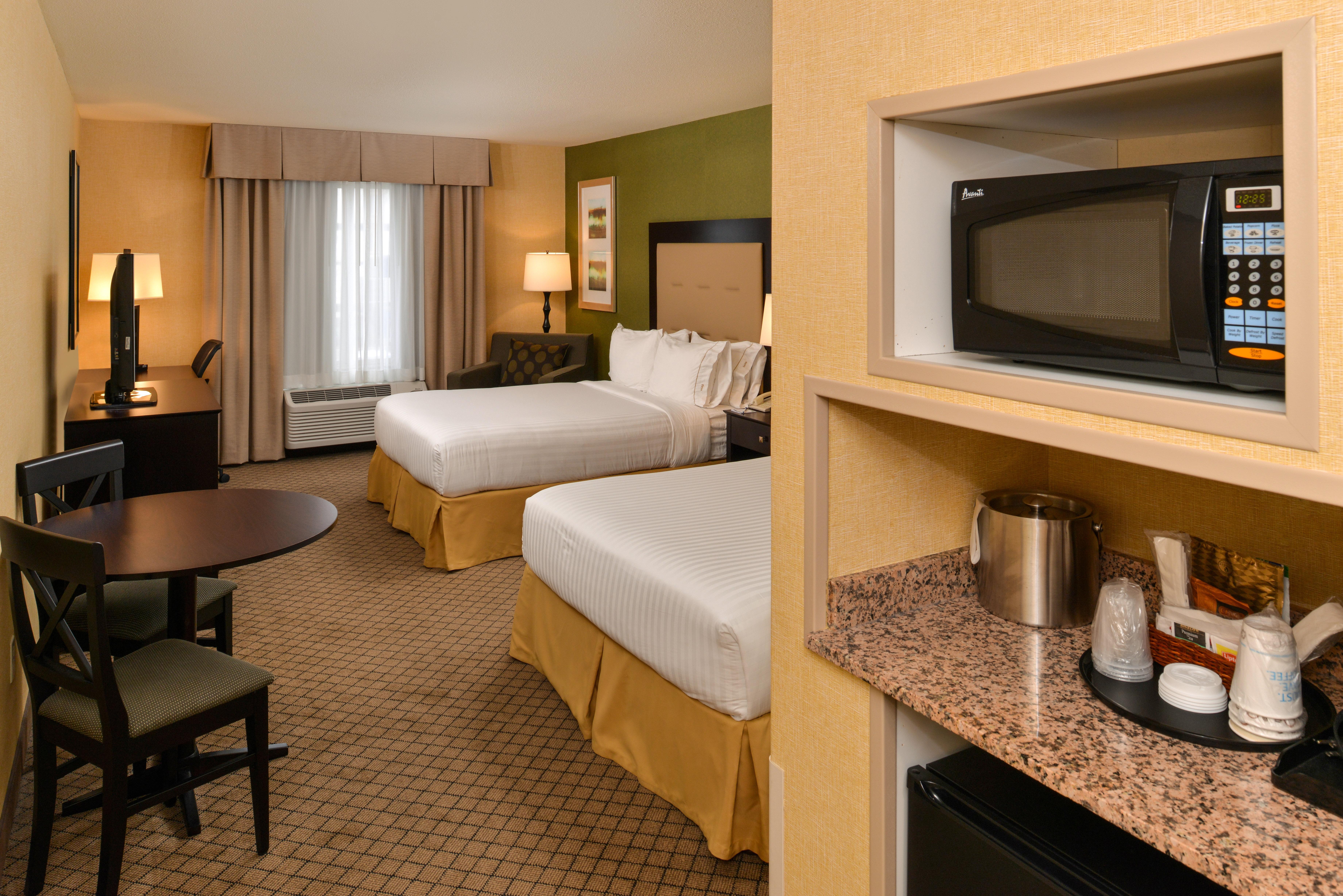 Holiday Inn Express Woodland By Ihg Exterior photo