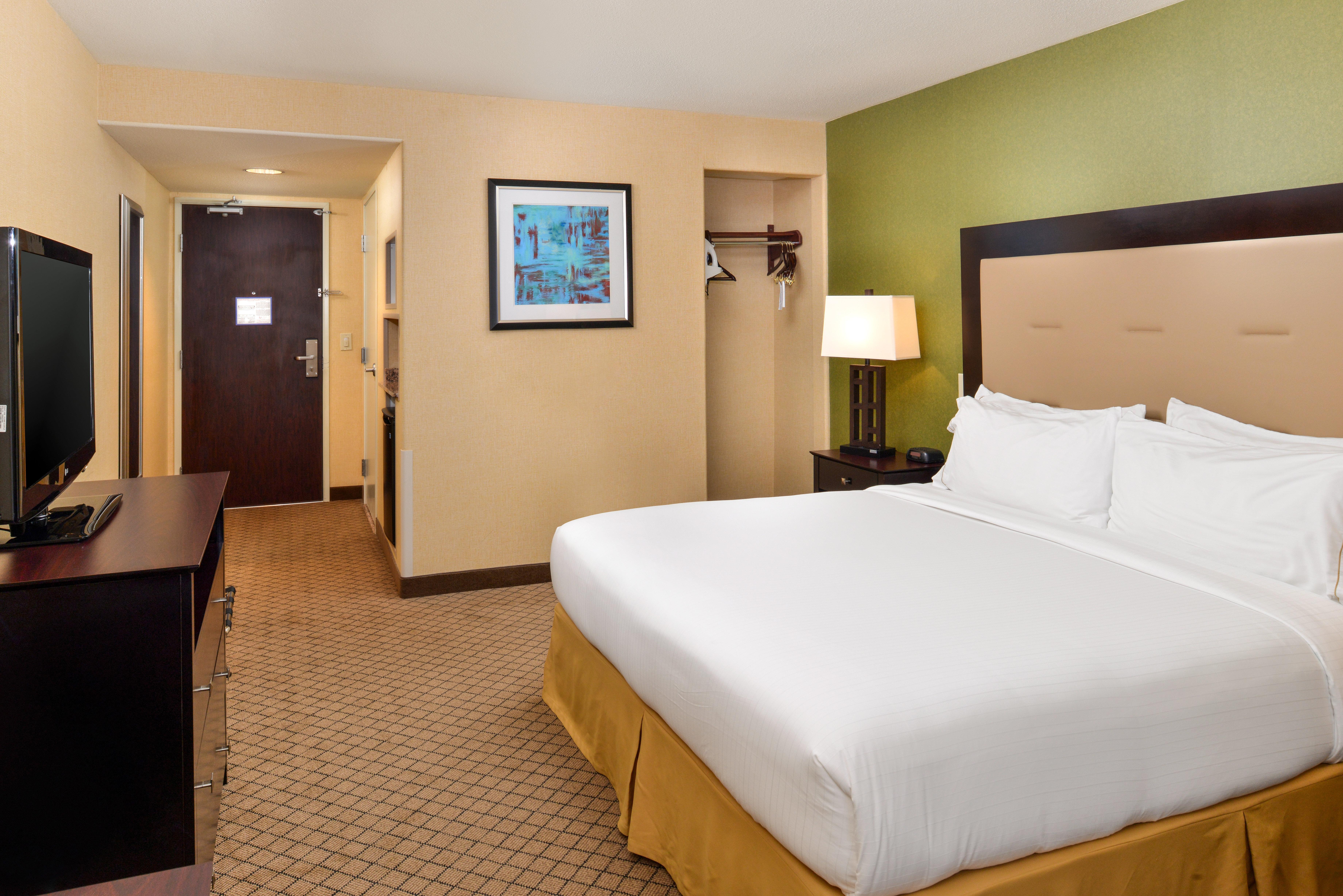 Holiday Inn Express Woodland By Ihg Exterior photo