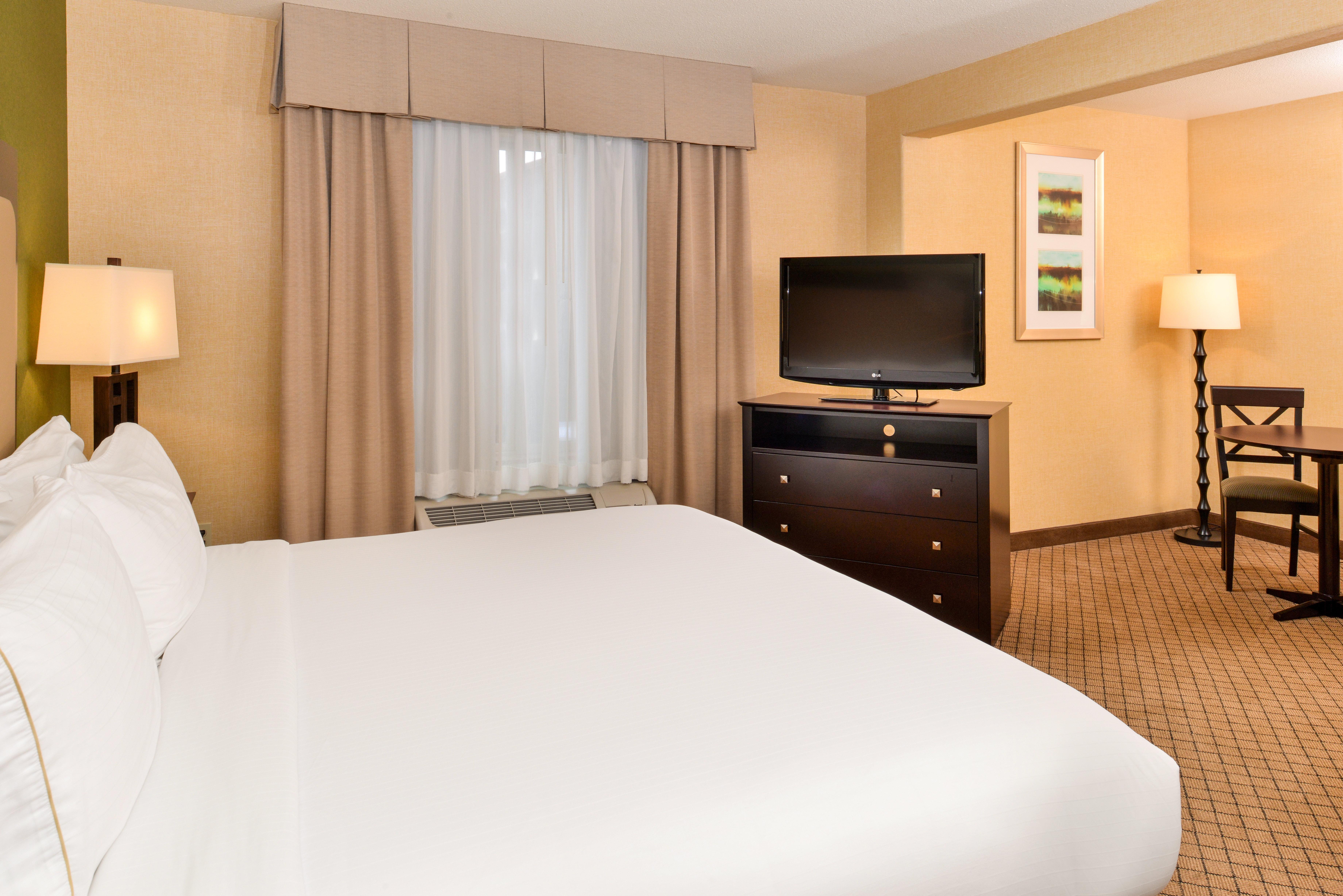 Holiday Inn Express Woodland By Ihg Exterior photo