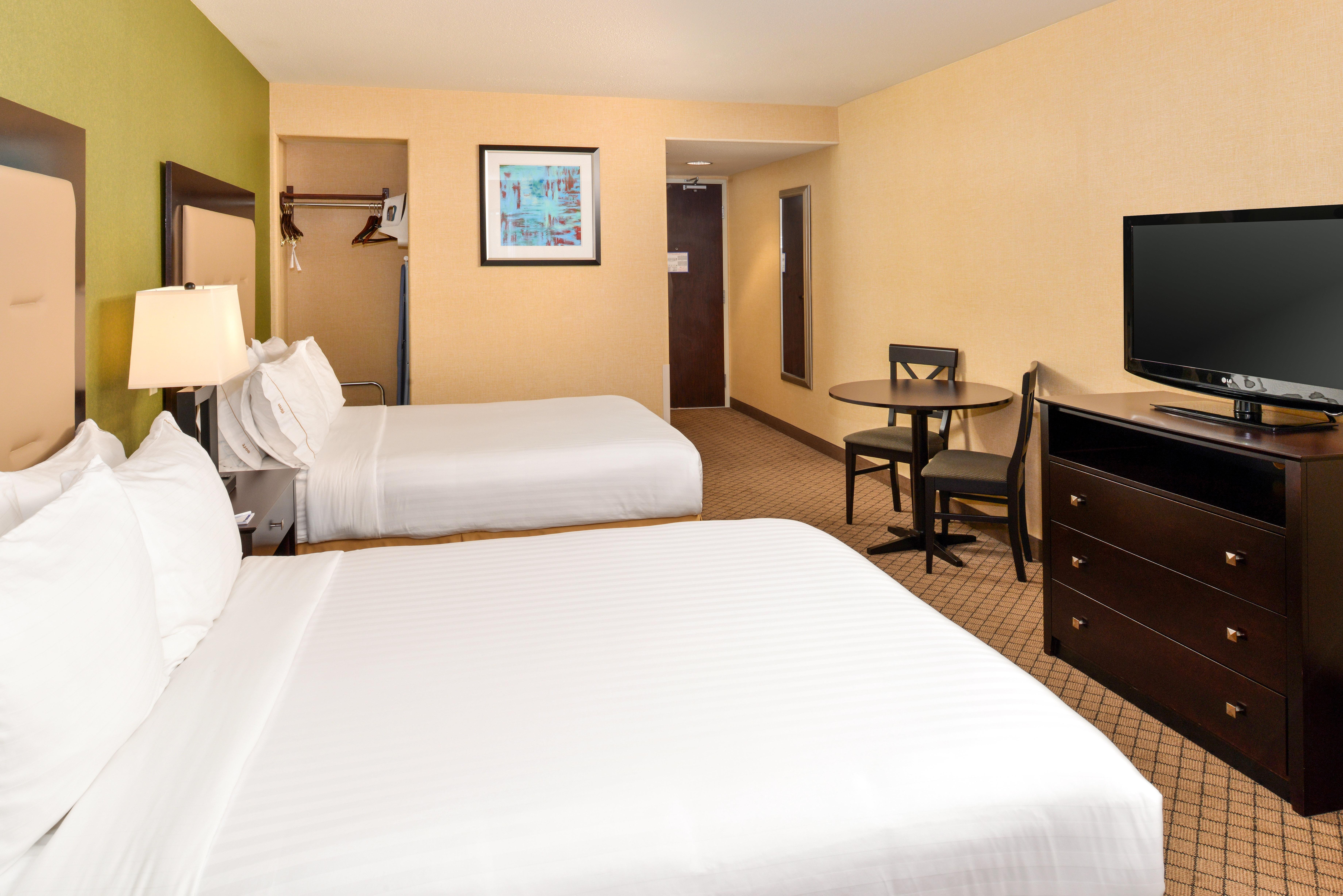 Holiday Inn Express Woodland By Ihg Exterior photo