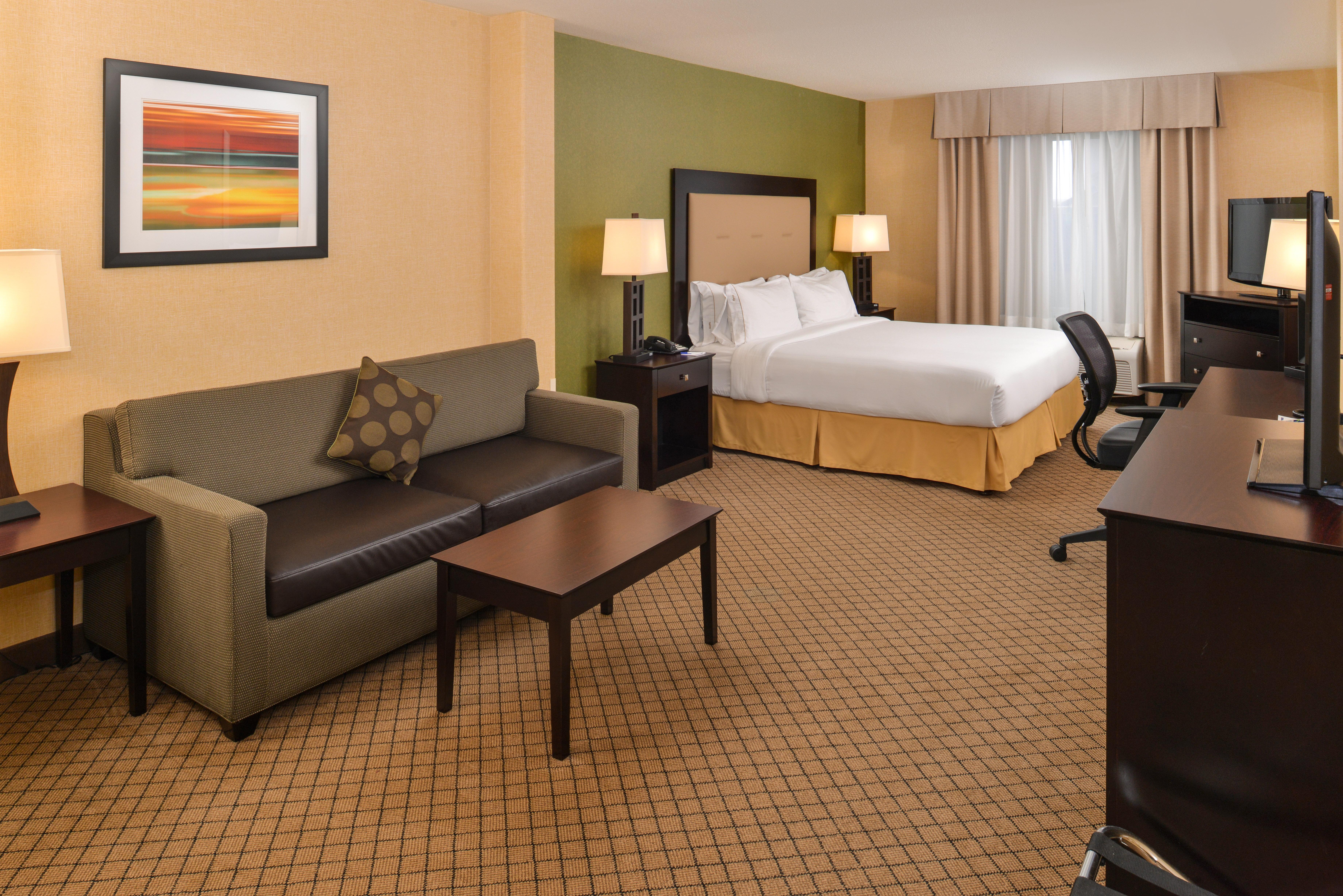 Holiday Inn Express Woodland By Ihg Exterior photo