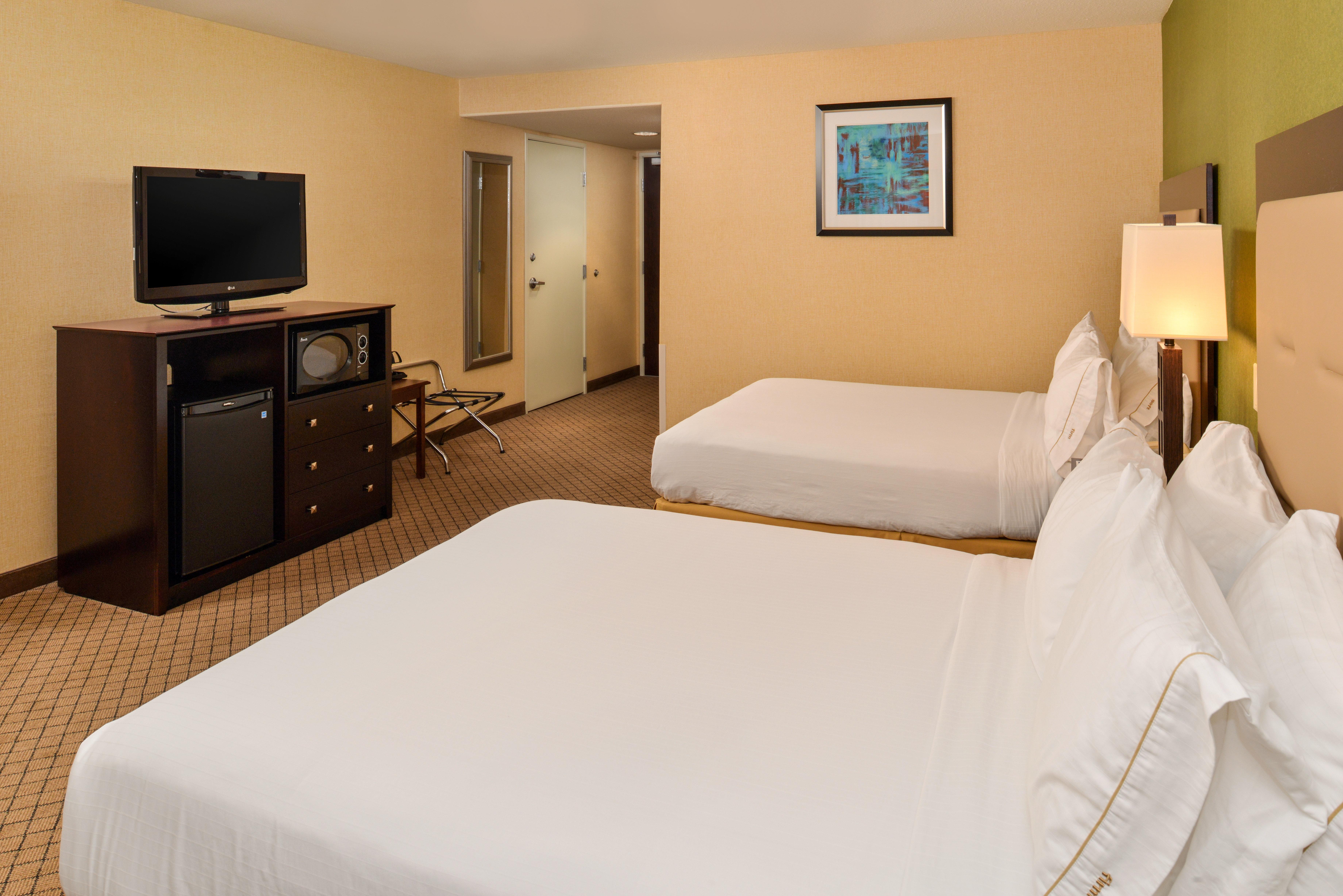 Holiday Inn Express Woodland By Ihg Exterior photo