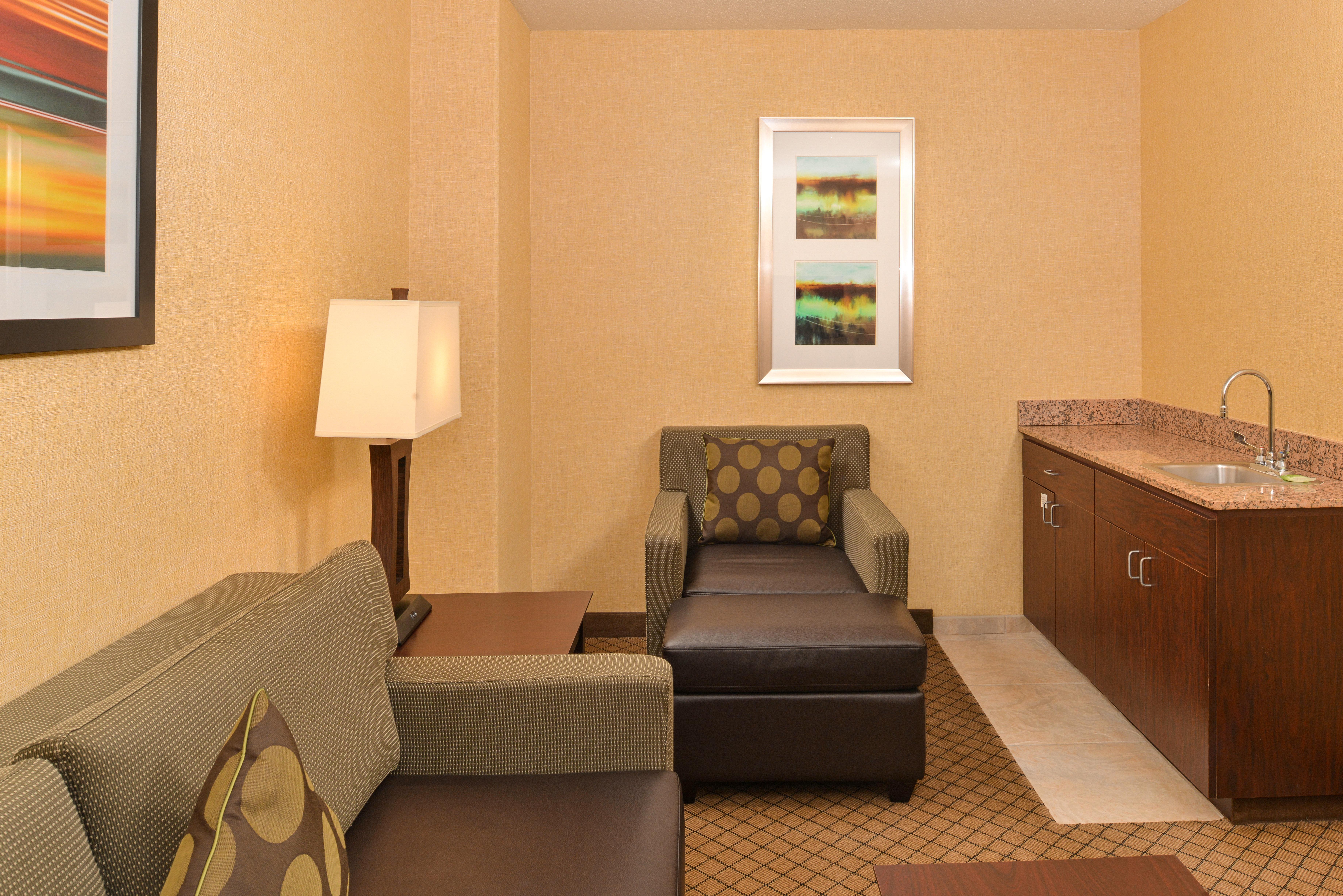 Holiday Inn Express Woodland By Ihg Exterior photo